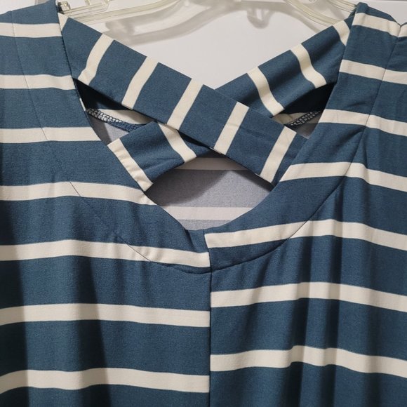 LuLaRoe Isla dress - Picture 2 of 4